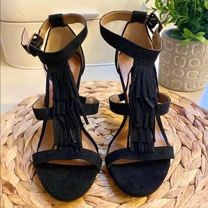 Black open-toe heels with fringe | Brand new